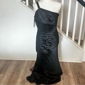 Aspeed Elegant Black One-Shoulder Dress L Preowned good condition